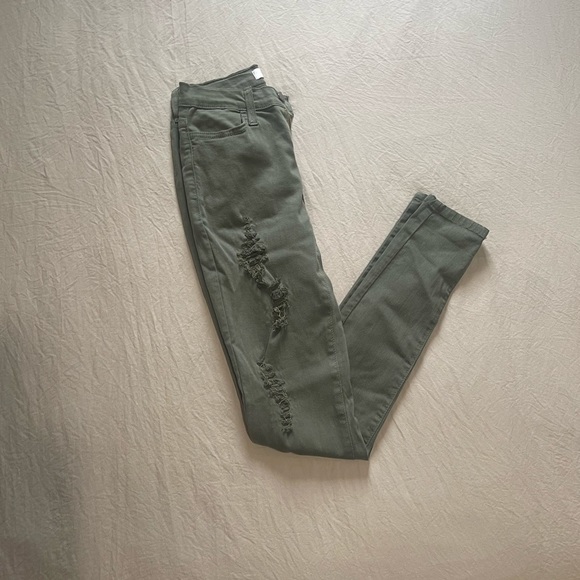 Vibrant M.I.U High Rise Distressed Jegging Jeans - Picture 6 of 8